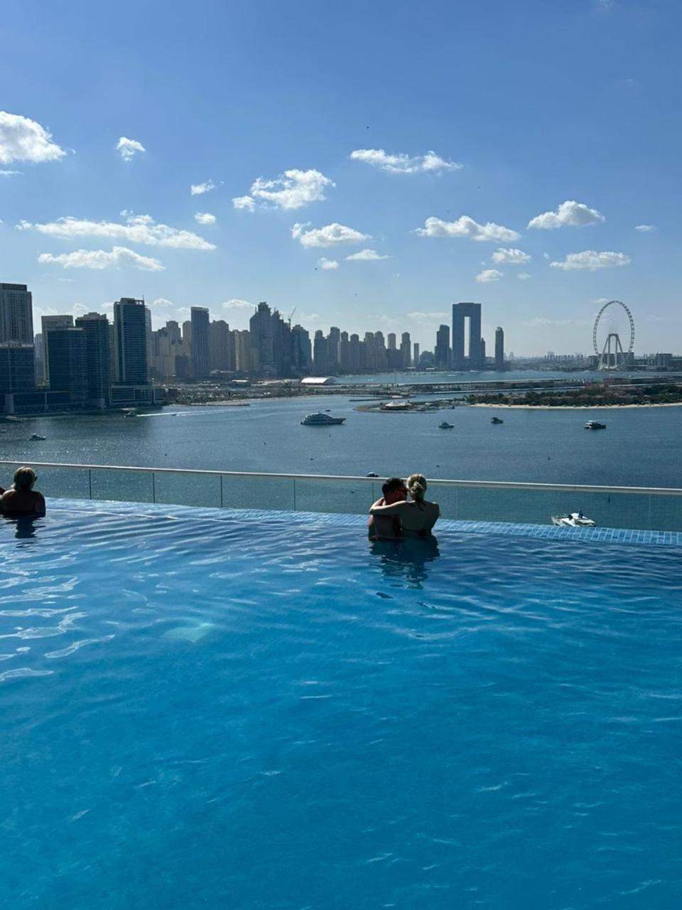 7 Palm Jumeirah Dubai Bagian luar foto
